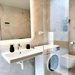 Seafront Apartman *